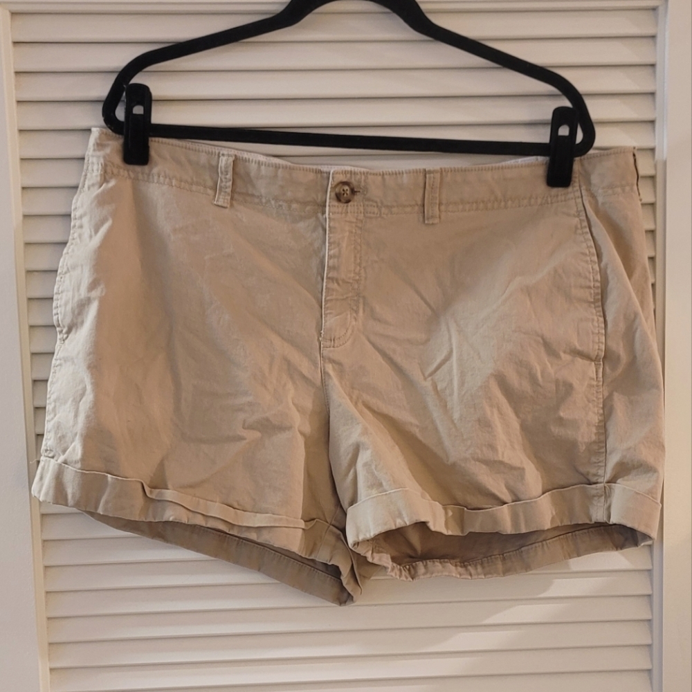 Old Navy - (Plus-Size) Perfect 3½" Tan Shorts With Front & Back Pockets